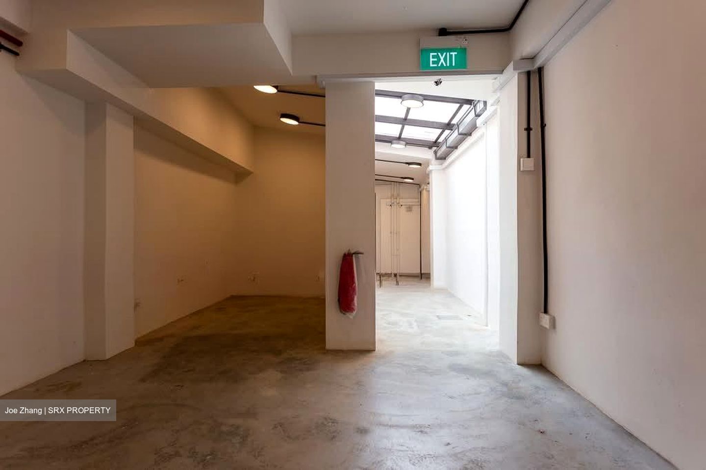 Beach Road (D7), Shop House #582257261